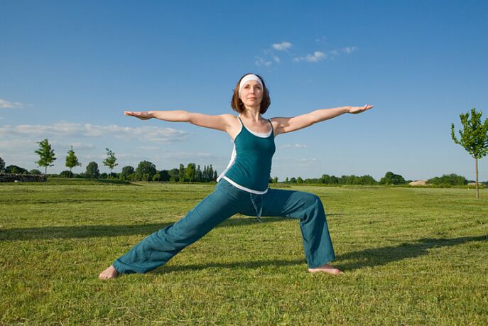 klassesch Yoga fir Gewiichtsverloscht